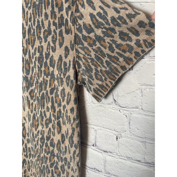 Free People print Tourist Crew Neck Tee Leopard Print Womens Size Small - Picture 4 of 9